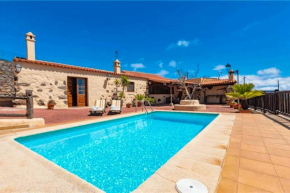 Charming Villa in Vega de San Mateo with Private Pool